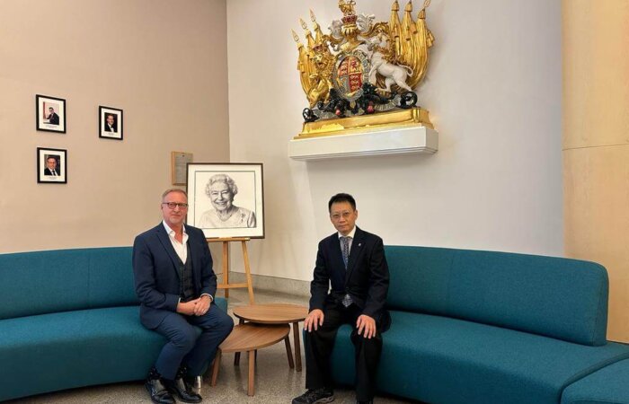 On 2 December 2022, Dr. Lam Met Consul General Mr. Brian Davidson In The Embassy Of The United Kingdom.